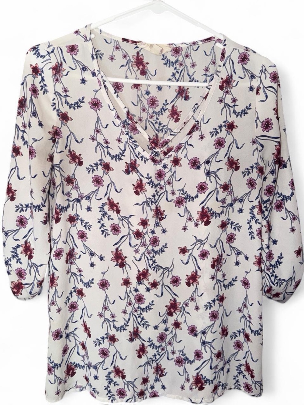 Hippie Rose White Floral V-Neck Blouse